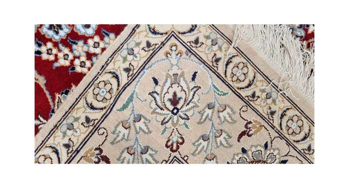 Persian Naien Carpet 254cm x 160cm Hand knotted