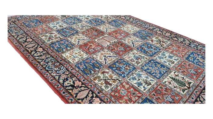 Very Fine Persian Bakhtiari Carpet 300cm x 200cm Hand Knotted