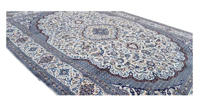 Persian Nain Carpet 407cm x 290cm Hand Knotted