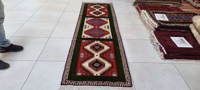 Very Fine Persian Yalemeh Carpet - 295cm x 81cm - Hand Knotted