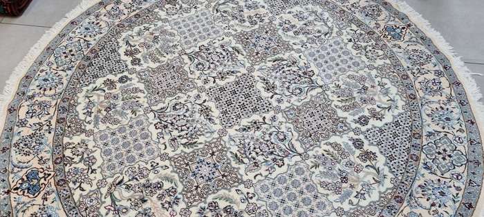 Very Fine Persian Nain Carpet 244cm x 244cm Hand Knotted