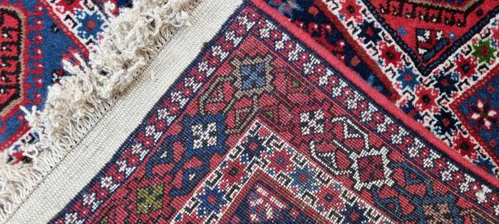 Very Fine Persian Yalemeh Carpet 600cm x 86cm - Hand Knotted