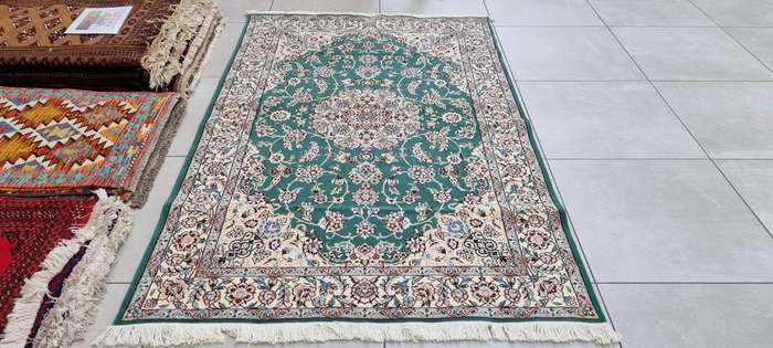 Very Fine Persian Nain Carpet 210cm x 130cm Hand Knotted