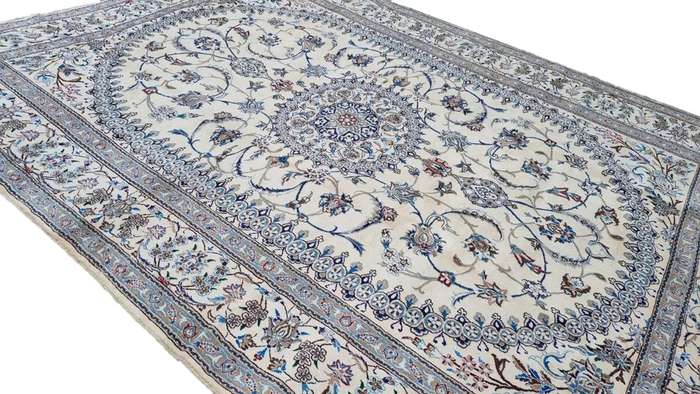 Persian Nain Carpet 397cm x 290cm Hand Knotted