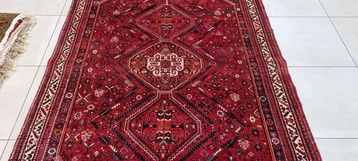Very Fine Persian Qashqai Carpet 300cm x 177cm Hand Knotted