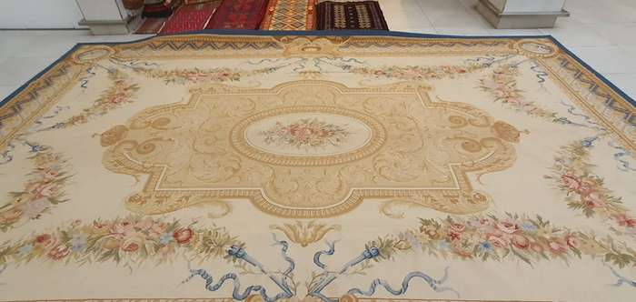 French Aubusson Flat Woven Rug 560cm x 370cm Hand Made