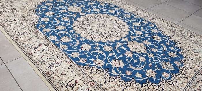 Fine Persian Nain Carpet 310cm x 210cm Hand Knotted