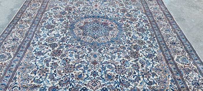 Persian Nain Carpet 492cm x 337cm Hand Knotted
