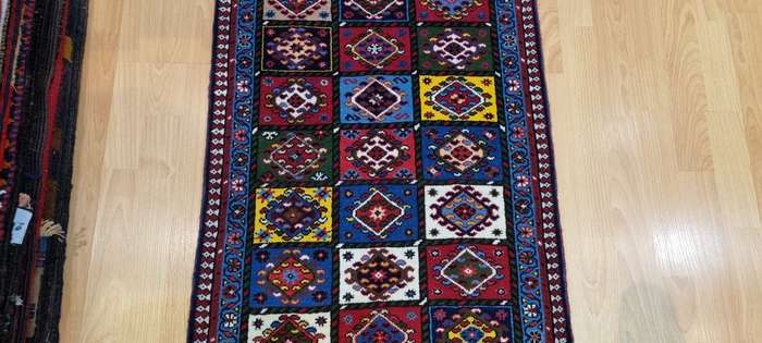 Very Fine Persian Yalemeh Carpet 100cm x 60cm Hand Knotted