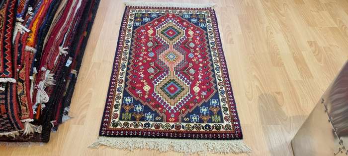 Very Fine Persian Yalemeh Carpet 100cm x 60cm Hand Knotted