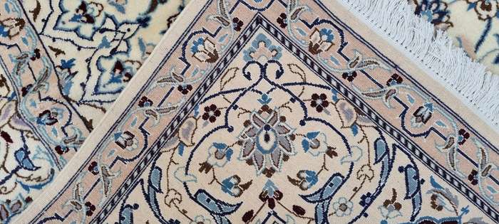 Fine Persian Nain Carpet 313cm x 205cm Hand Knotted