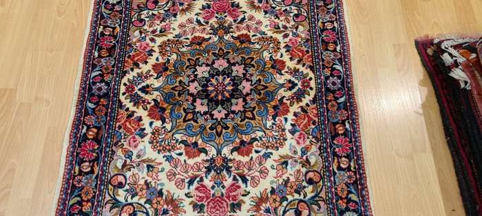 Persian Sarough Carpet 136cm x 96cm Hand Knotted