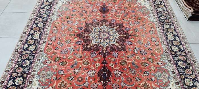 Very Fine Persian Tabriz Carpet 352cm x 248cm Hand Knotted