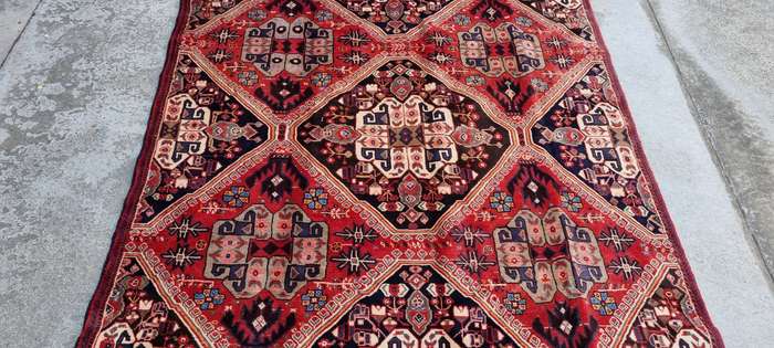 Persian Shiraz Carpet 277cm x 180cm Hand Knotted
