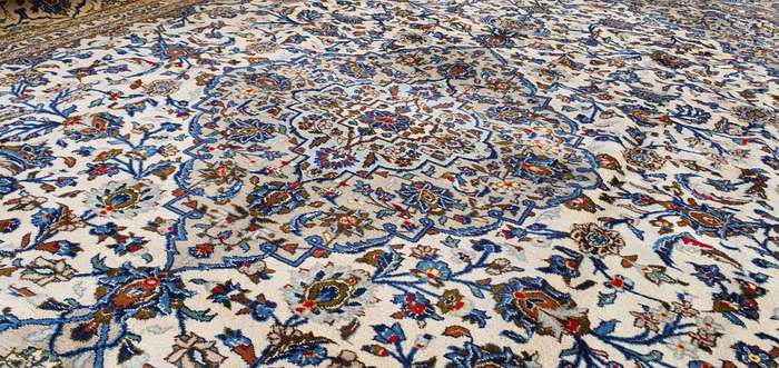 Persian Kashan Carpet  400cm x 305cm Hand-Knotted