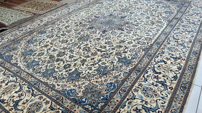 Fine Persian Nain Carpet 430cm x 310cm Hand Knotted