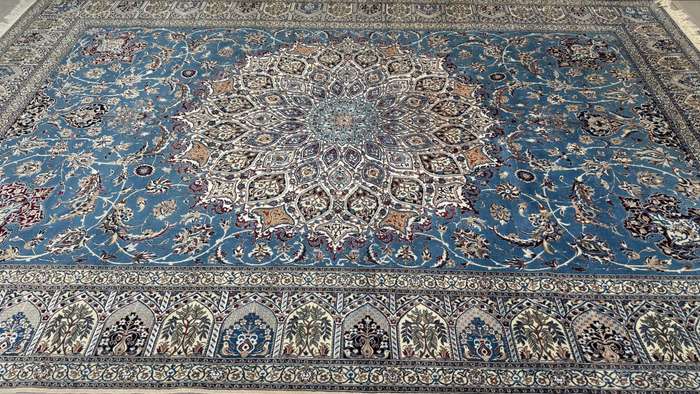 Extremely Fine Quality Persian Nain Carpet 377cm x 250cm Hand Knotted (6LA)