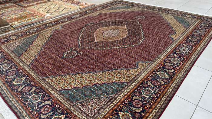 Very Fine Persian Tabriz Carpet 369cm x 285cm Hand Knotted