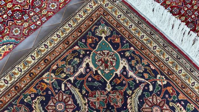 Very Fine Persian Tabriz Carpet 369cm x 285cm Hand Knotted