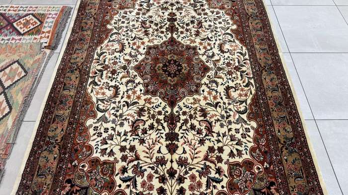 High Quality Persian Bidjar Carpet 265cm x 176cm Hand knotted
