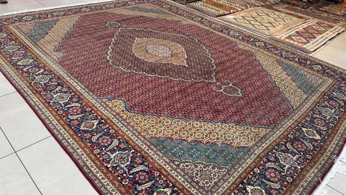 Very Fine Persian Tabriz Carpet 369cm x 285cm Hand Knotted