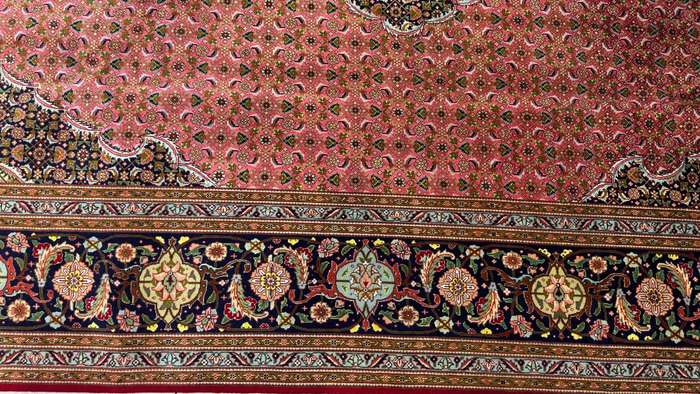 Very Fine Persian Tabriz Carpet 350cm x 250cm Hand Knotted