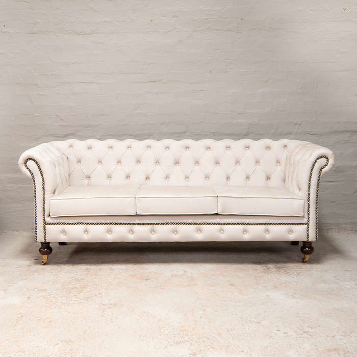 Ladies Chesterfield in Velvet