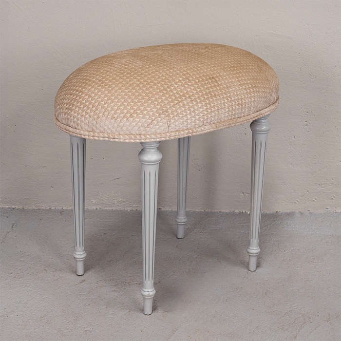 Elegant Dressing Table