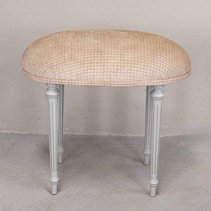 Elegant Dressing Table