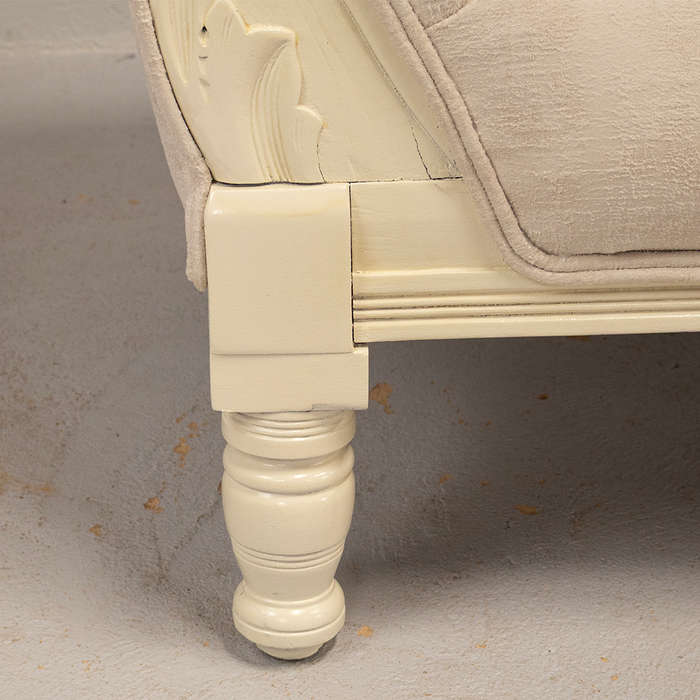 Chaise Lounge