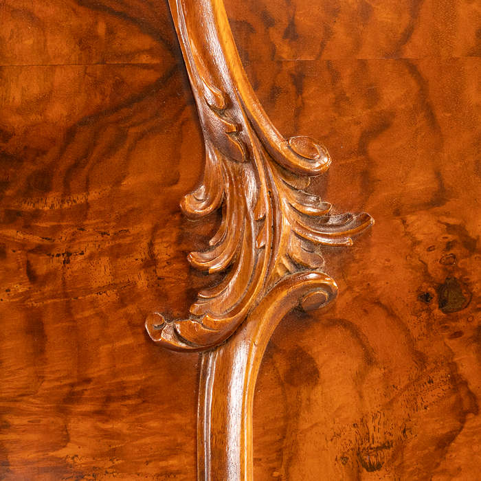 Dutch Bombe Armoire