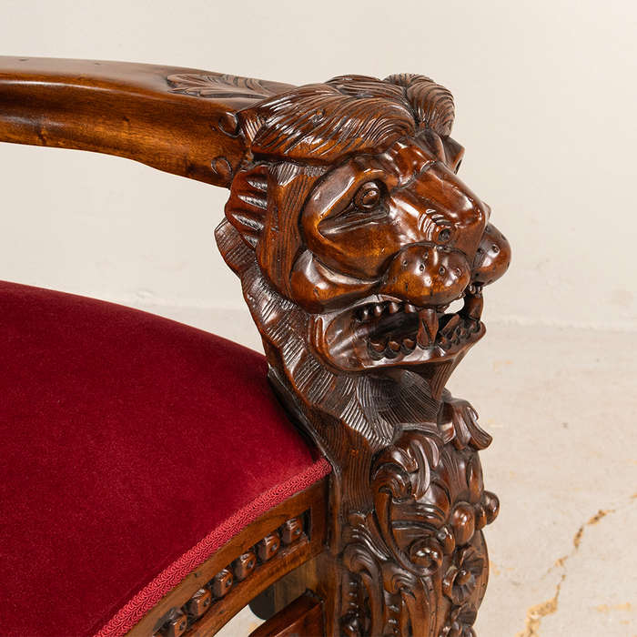 Throne Chairs