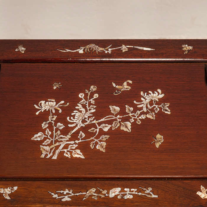Nest of 3 Oriental Tables