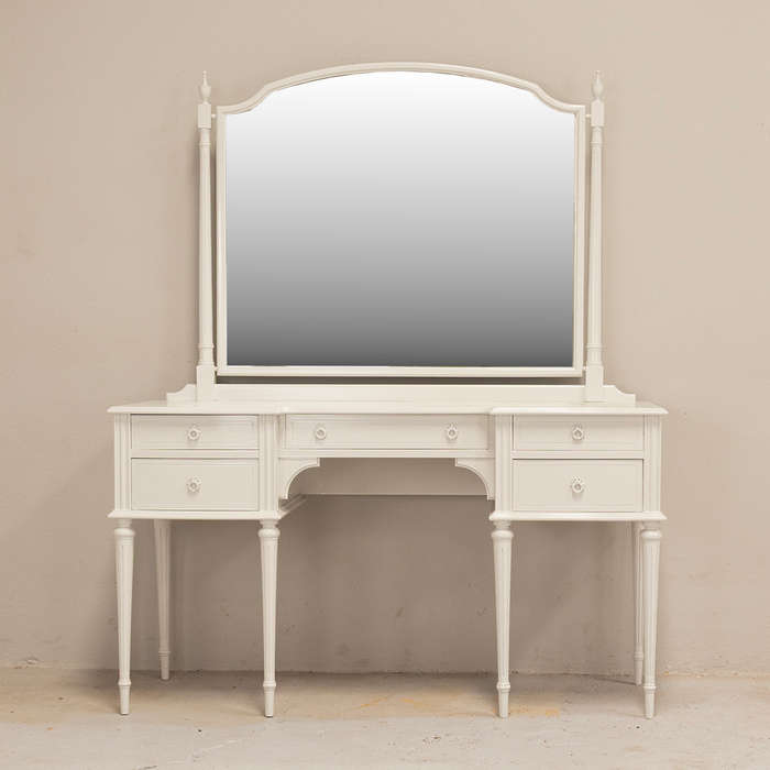 Classical Dressing Table