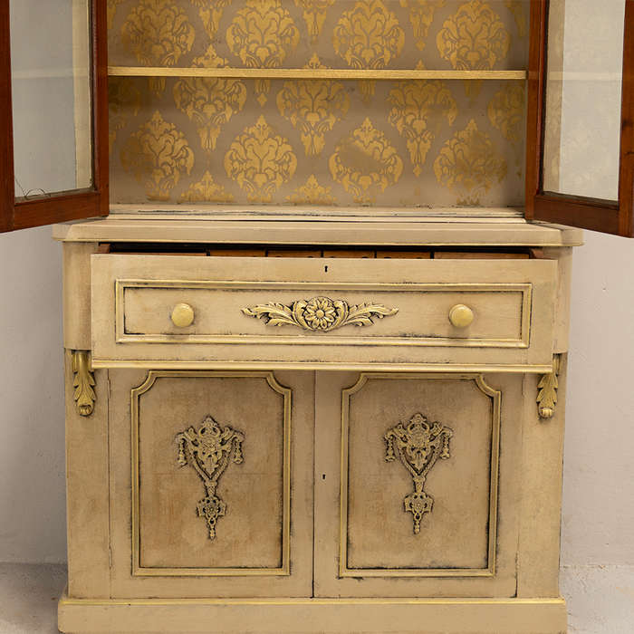 Regal Floral Display Cabinet