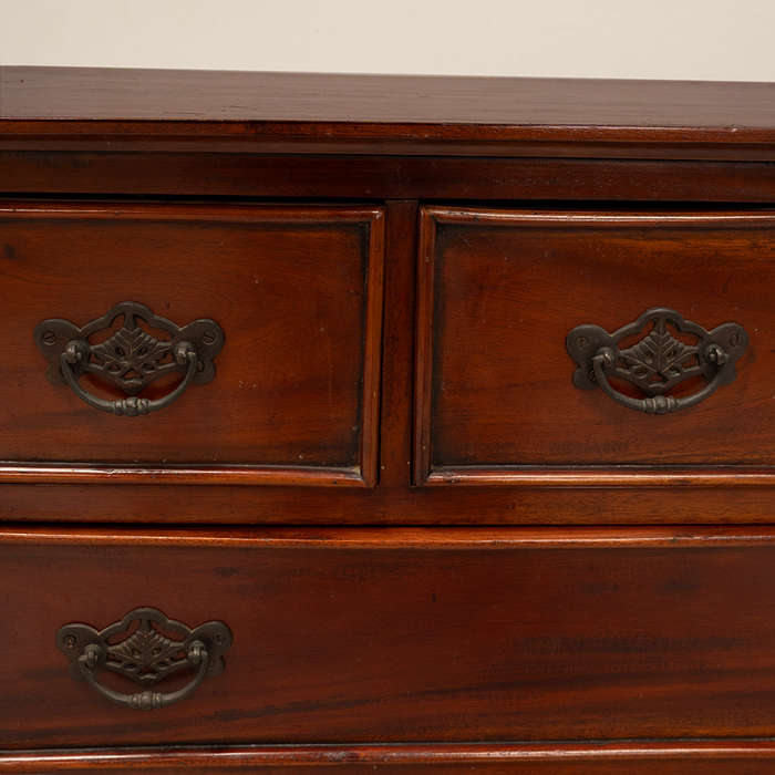 Mahogany Chest of Drawers