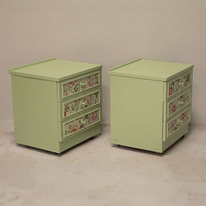 Pedestals on Wheels