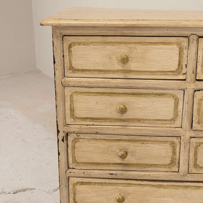 Vintage Chest of Drawers