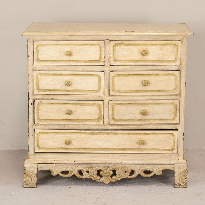 Vintage Chest of Drawers