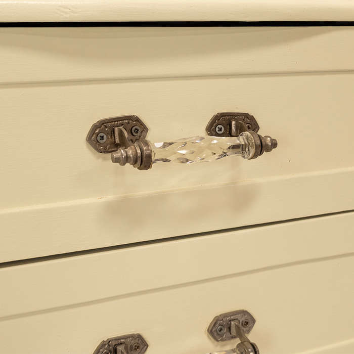 Queen Anne style Pedestal