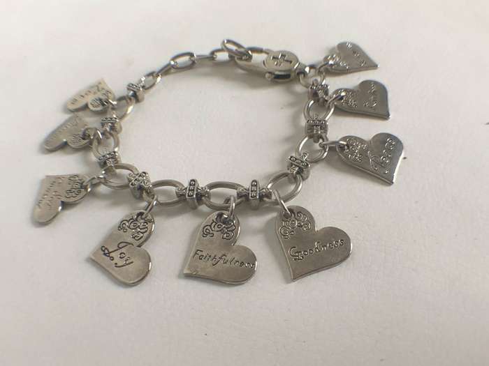 Bracelet - Chain With Heart Charms, Wording on Each Charm, Adjustable Chain. Silver Colour #ML155