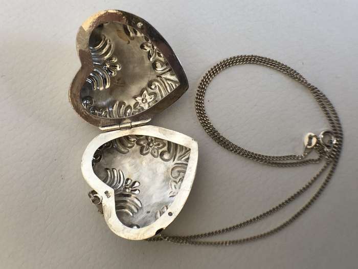 925 Silver Large Heart Locket - Light Weight With Floral Design #ML391 R495.00 |