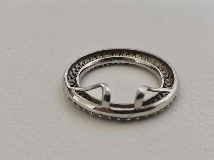 Silver Pendant, Circle of Life With Diamante #ML569| Dimensions: 30mm Diameter