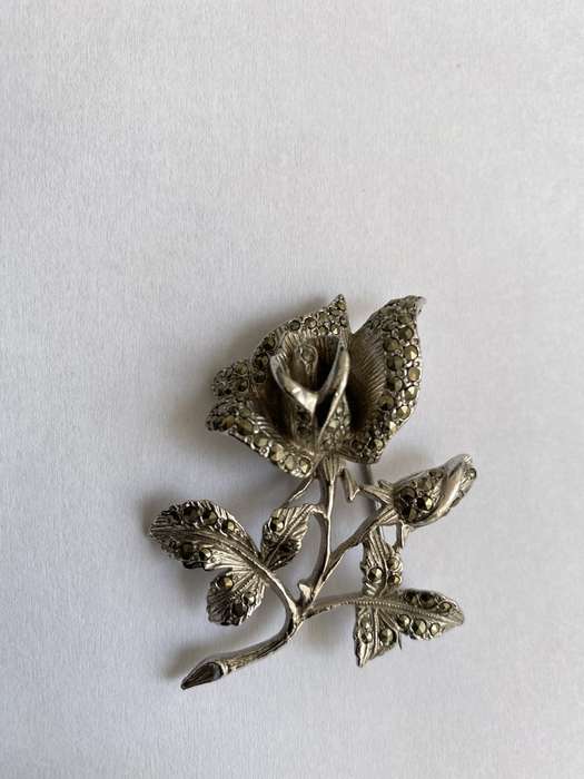 Brooch - Rose Design With Marcasite. Silver Plated #ML648