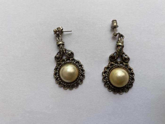 Silver Plated Earrings With Flower Patterns, Central Pearly Colour Bead (pierced ears)#ML655 | D...