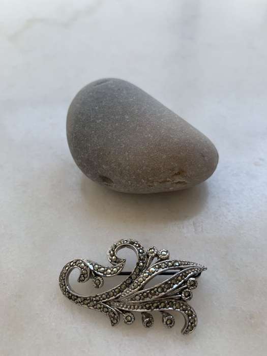 Silver Toned Marcasite Brooch With Flower Pattern #ML804  Dimensions: 44mm x 24mm