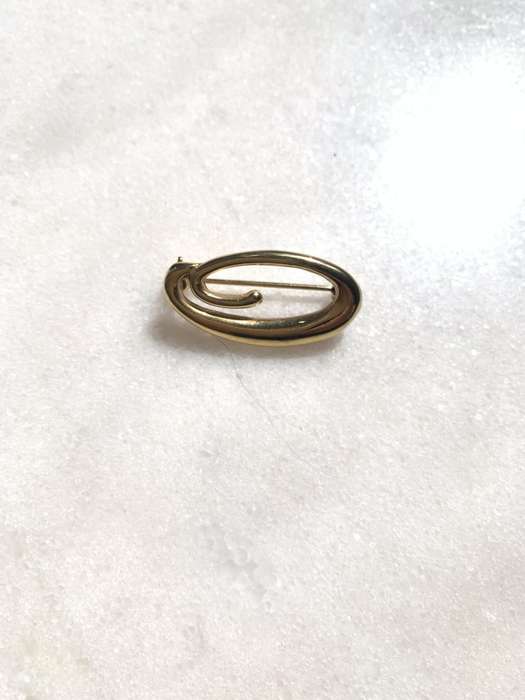 Brooch - Round Swirl Design. Gold Colour #ML850