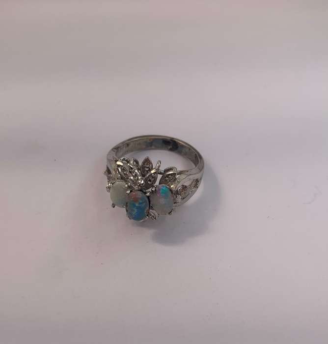 Ring - Fashion Ring with Flower Centre Piece - mottled stones of white,blue and pink, diamante le...