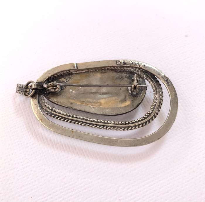 Brooch - Oval Green Stone Surrounded By Silver Oval Cutouts. Silver Coloured #ML1056 R495.00 | Di...