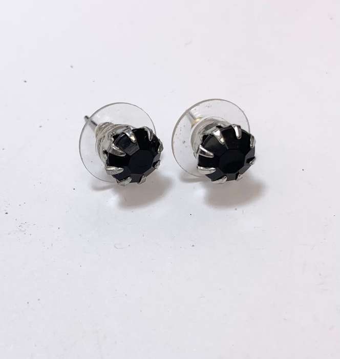 Earrings - Silver Colour Claw Studs With Black Stone #ML809 R295.00 | Dimensions: 17mm x 8mm